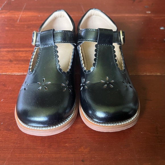 Black patent leather Maryjane dress shoe toddler girl size 11 - Picture 3 of 7